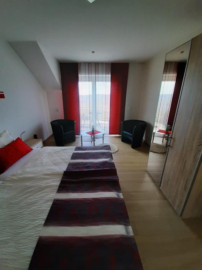 Casa La Vino Apartment ไลเวน ภายนอก รูปภาพ